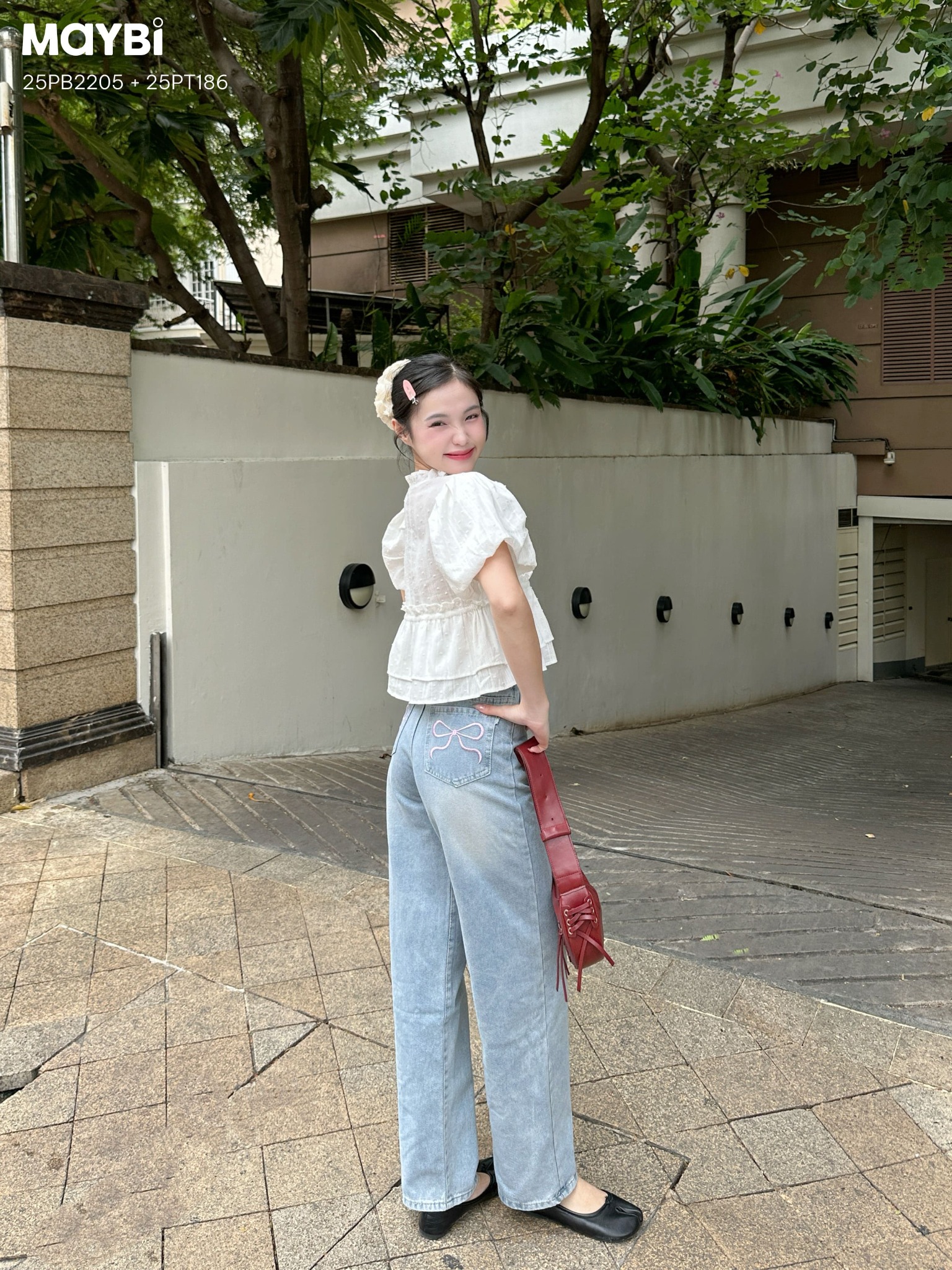 Áo croptop form rộng tay bí trắng