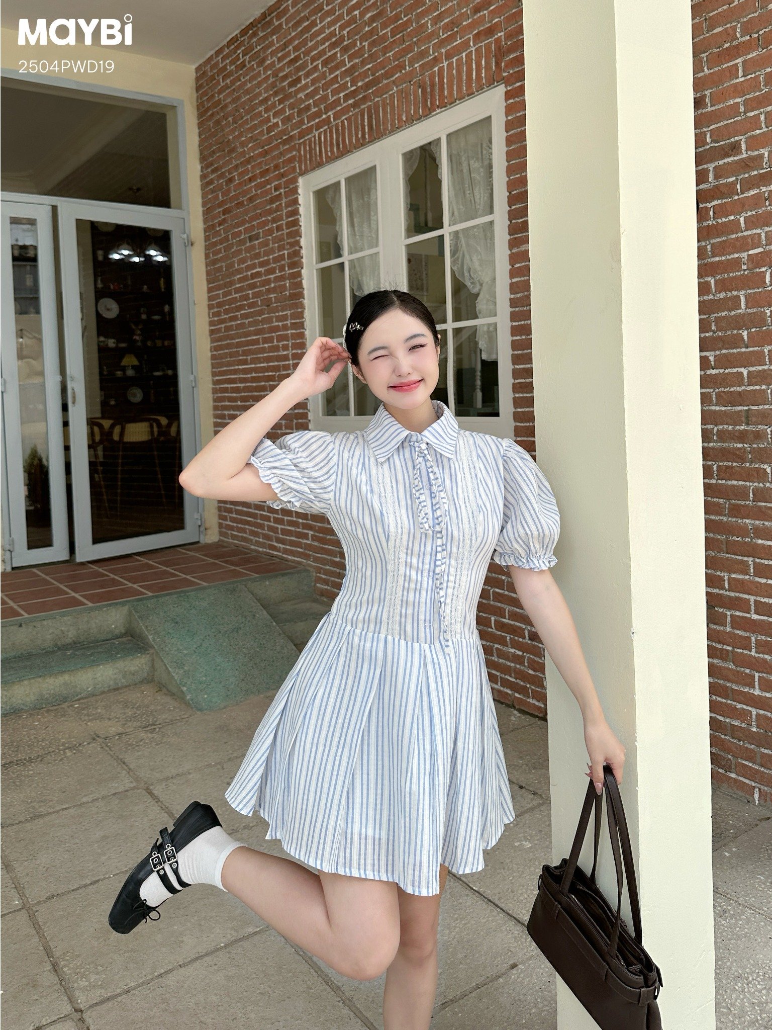 Đầm sơ mi ôm tùng xòe tay nhún phồng dáng mini