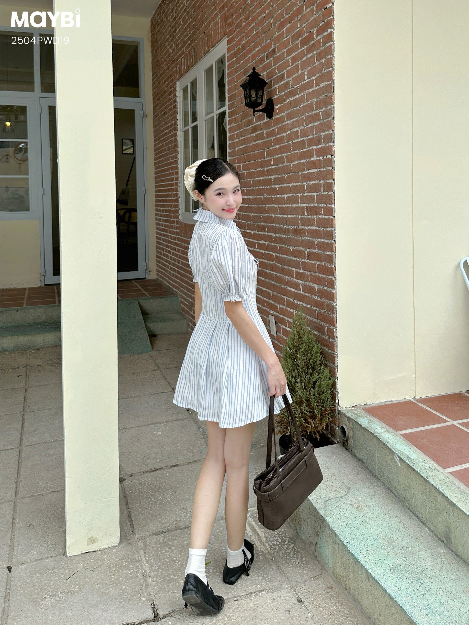 Đầm sơ mi ôm tùng xòe tay nhún phồng dáng mini