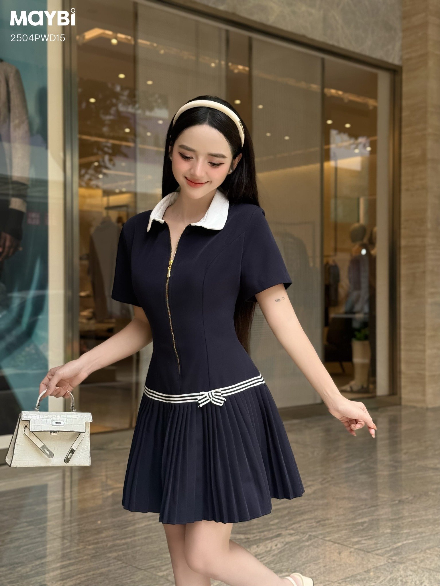 Đầm ôm tùng xòe xếp ly tay ngắn dáng mini