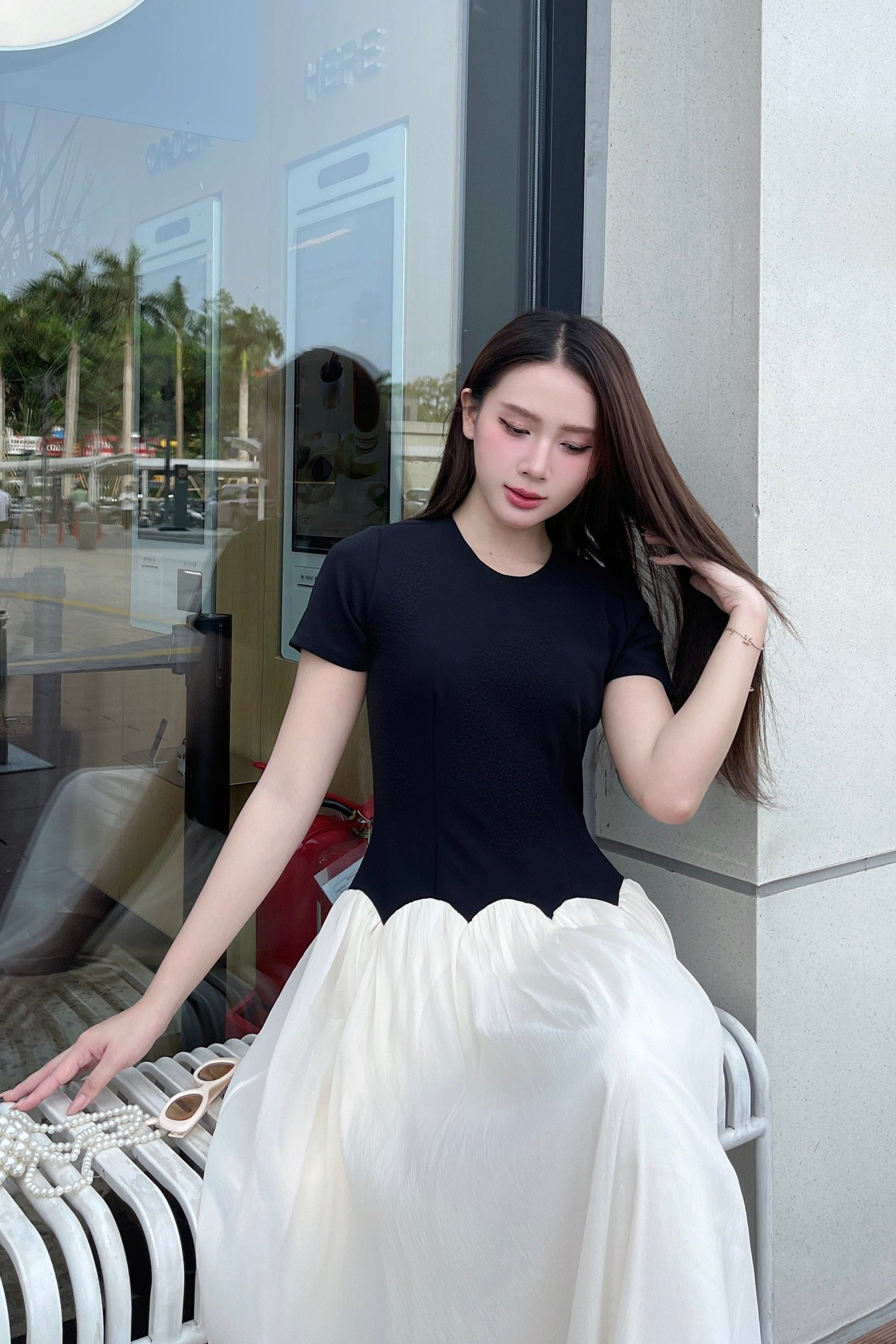 Đầm thun ôm đen tay ngắn tùng xòe dáng maxi