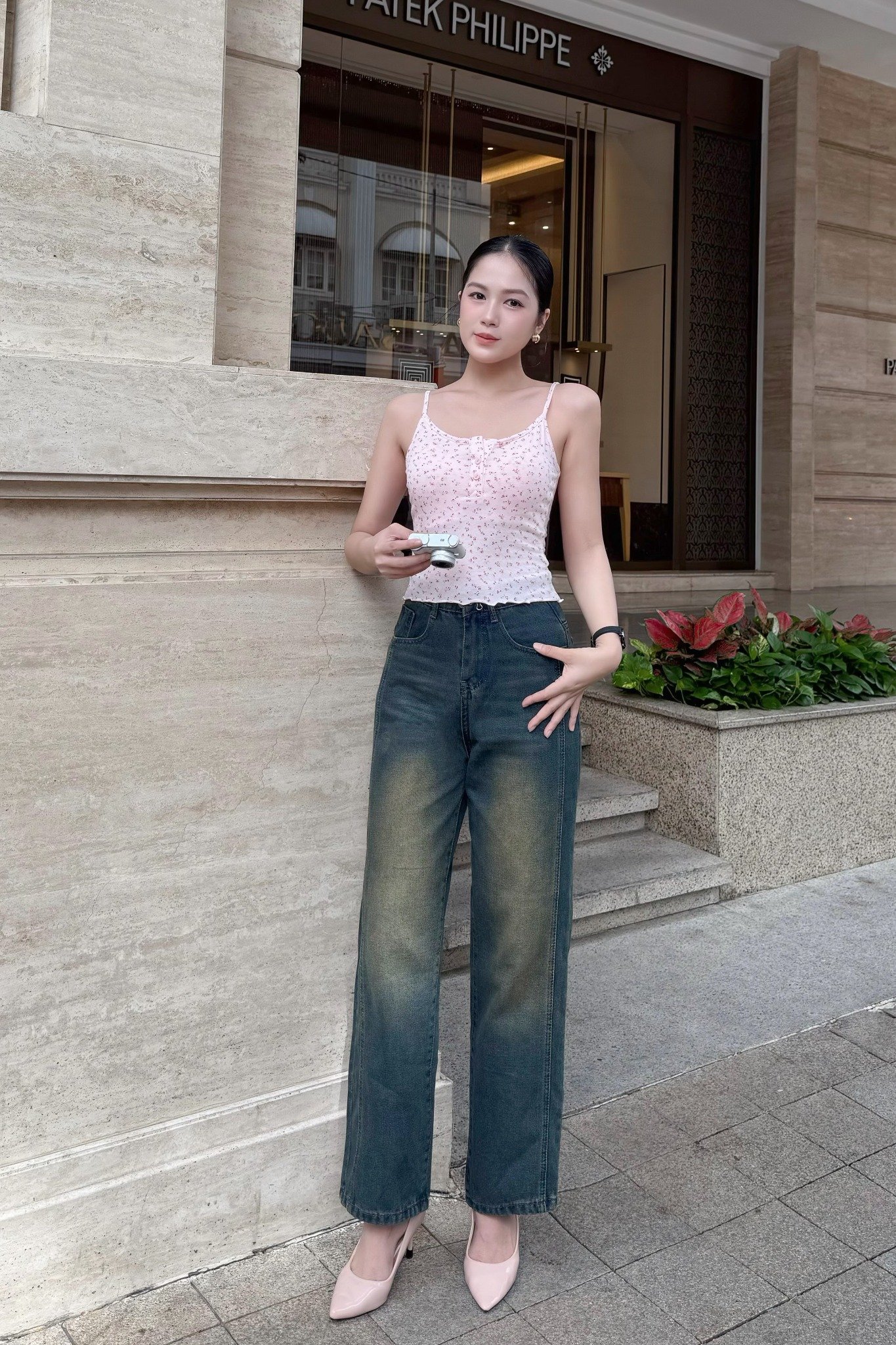 Quần jean ống suông xanh đen cạp cao