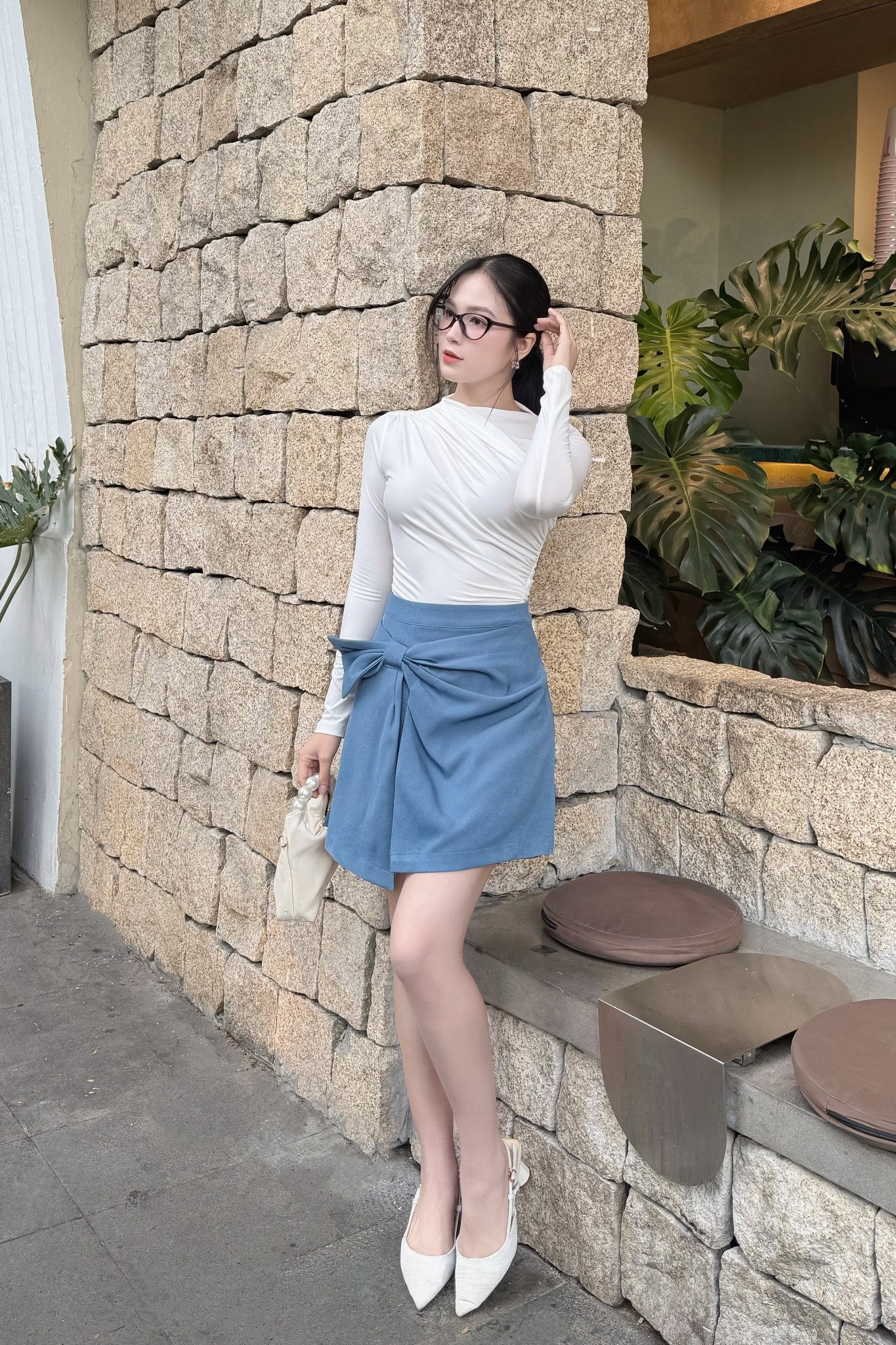 Chân váy mini thắt nơ jean