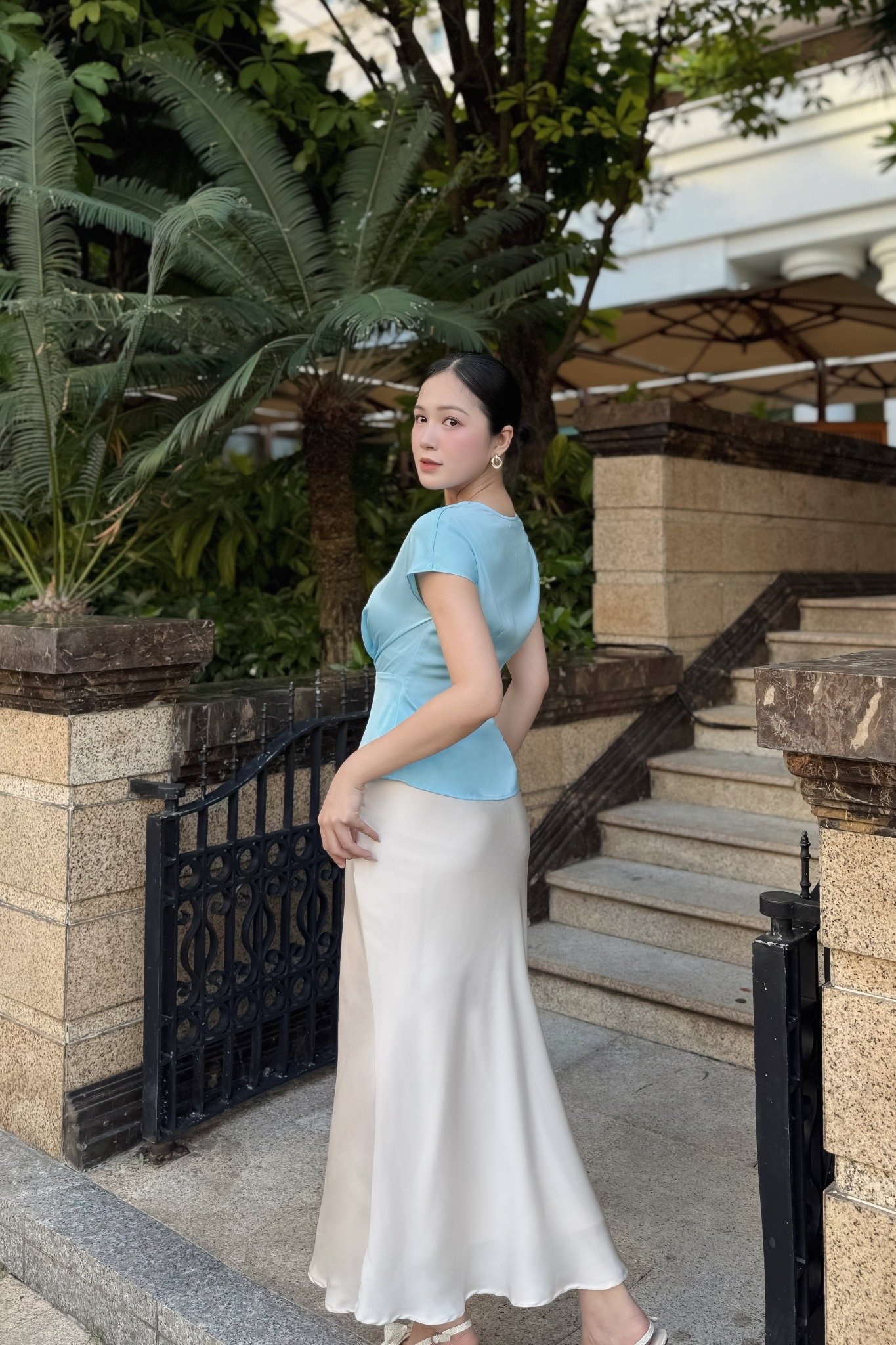 Áo kiểu nữ đắp tà lụa