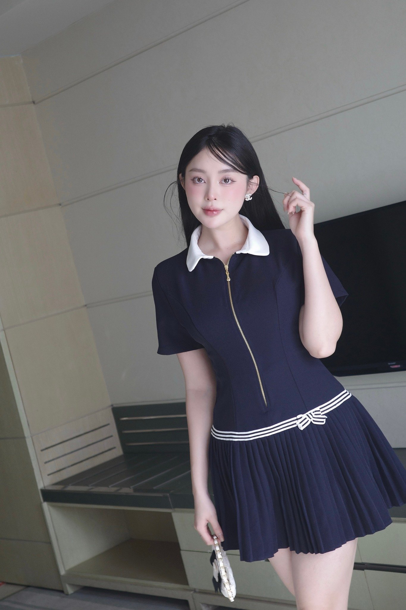 Đầm ôm tùng xòe xếp ly tay ngắn dáng mini