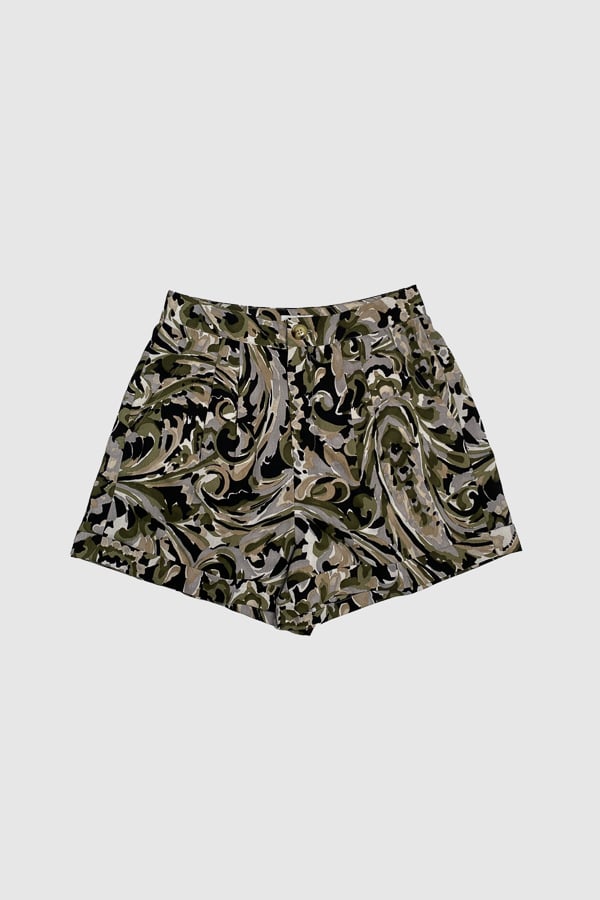 Quần short kate lai V