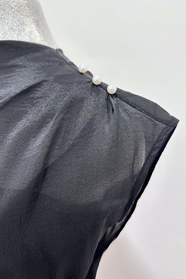 Áo kiểu tơ xốp xếp ly vai