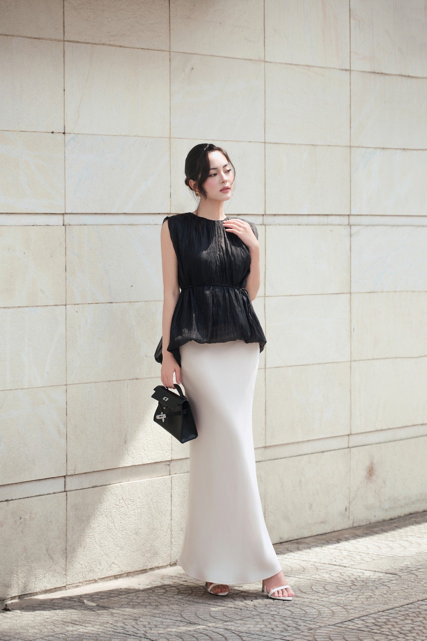 Áo kiểu form rộng tơ óng tùng bí