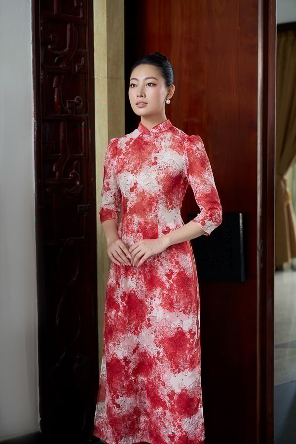 Áo dài ôm voan hoa tay phồng