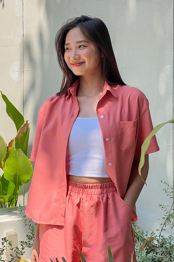 Áo sơ mi suông lụa chéo tay ngắn