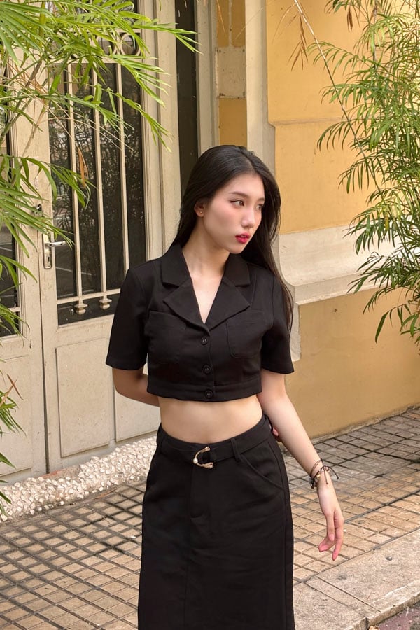 Áo gài nút crop tuyết mưa phối túi