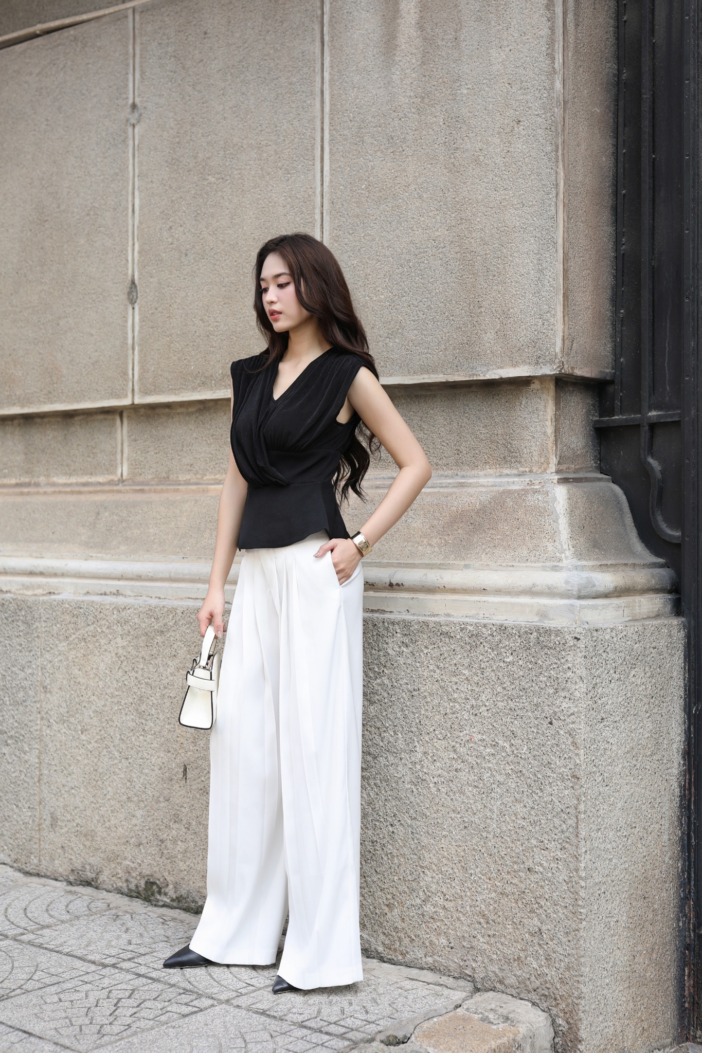 Quần culottes ống suông xếp ly