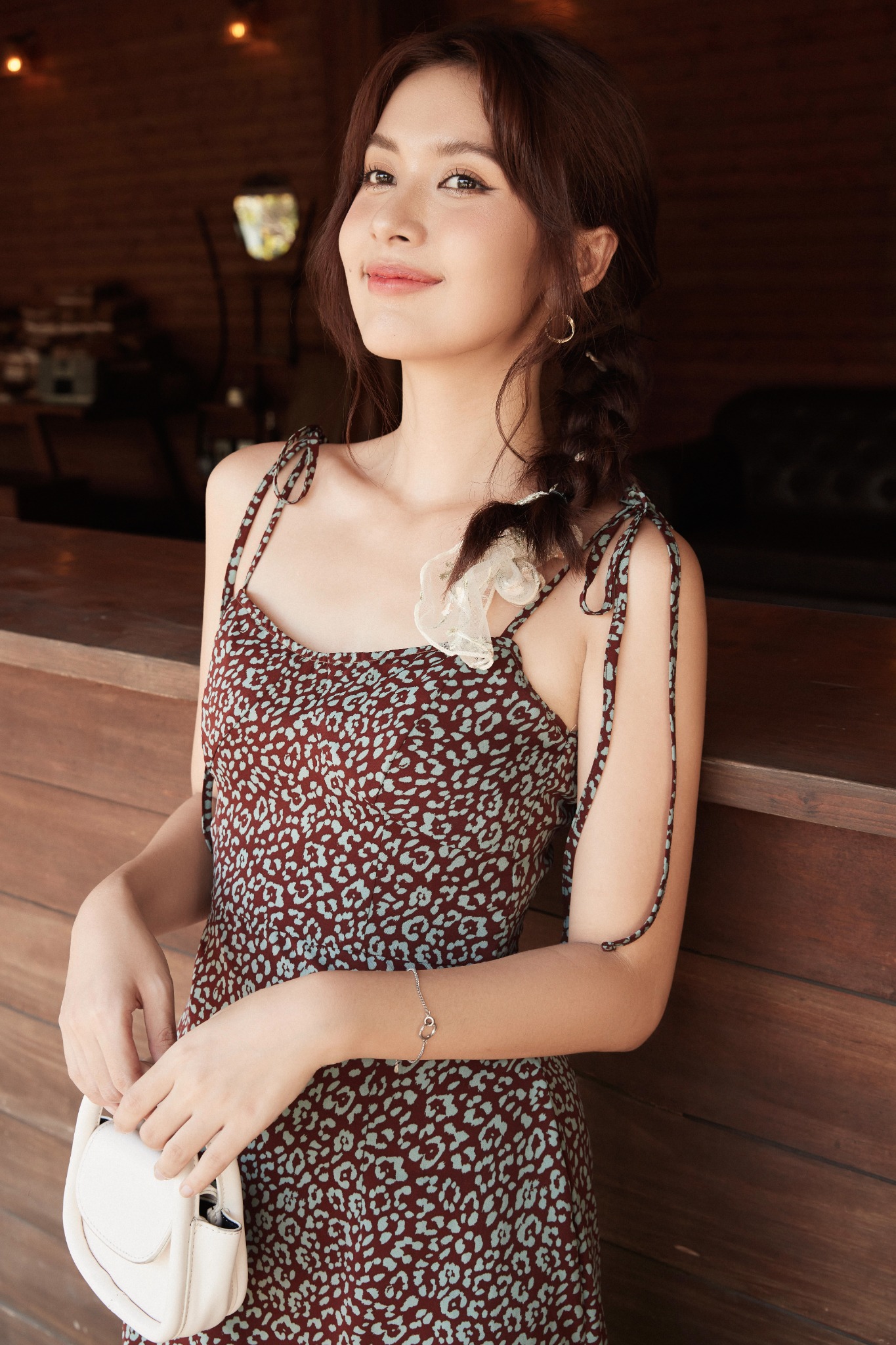 Đầm 2 dây midi rã cup