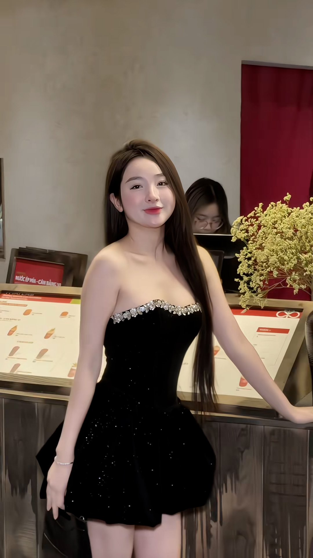 Đầm quây đính đá dáng mini